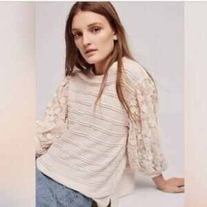 ERI +ALI Anthropologie Cream Crew Neck Top With Floral Puff Sleeves Size Small